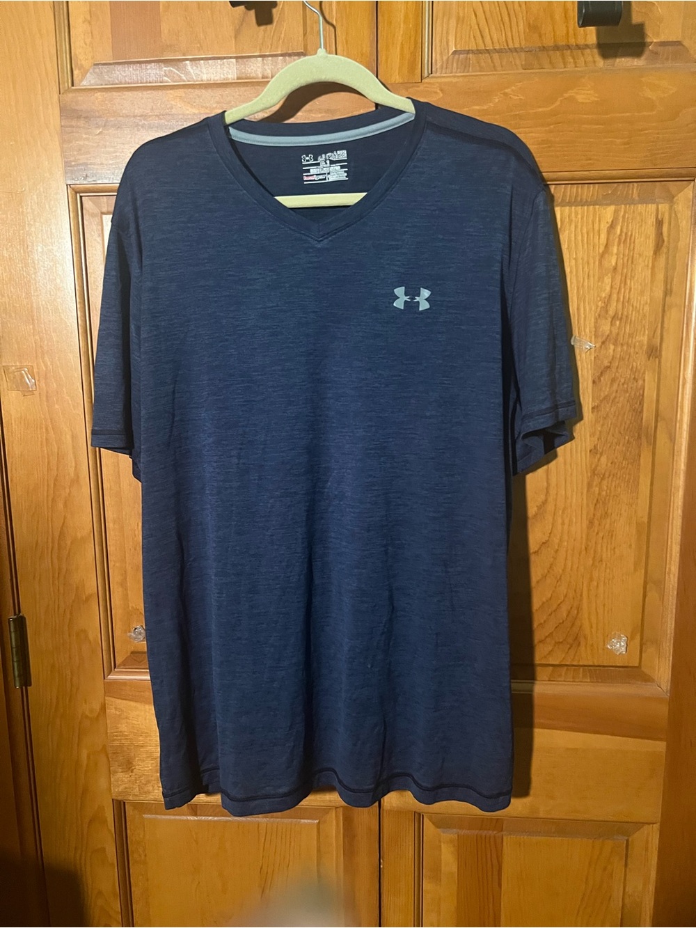 Under Armour Men's Dark Navy V-Neck Performance Tee